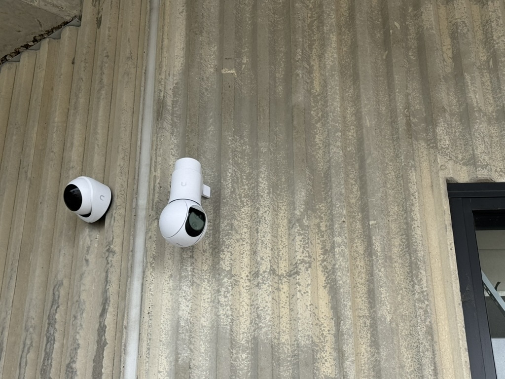 UniFi G6 PTZ and turret camera installation
